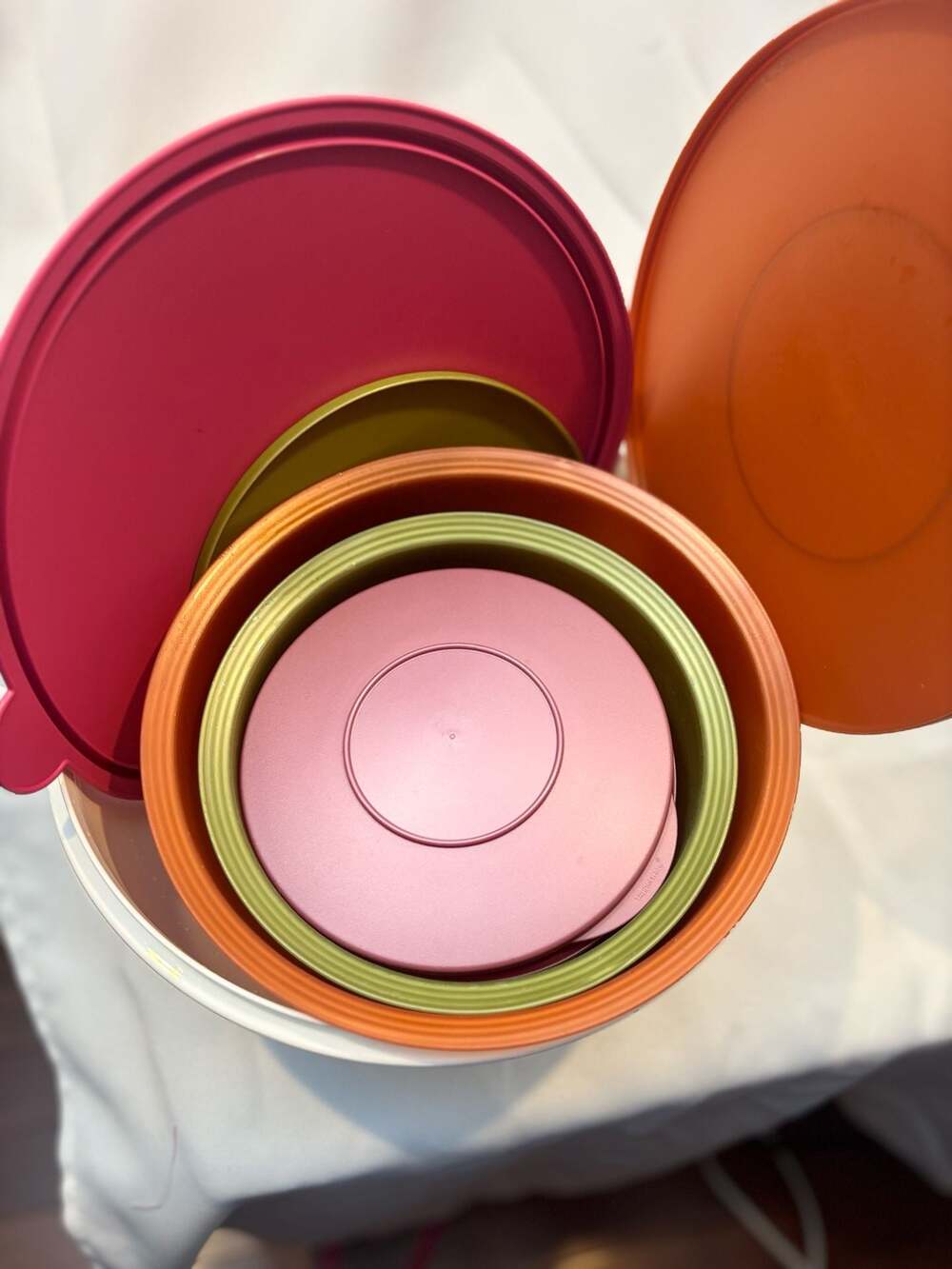 Tupperware Nesting Mixing Bowl Set with Lids, 4-Piece Multi-Color - Picture 5 of 12